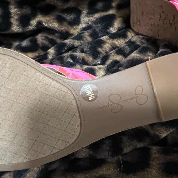 Wedges - Picture 7 of 7